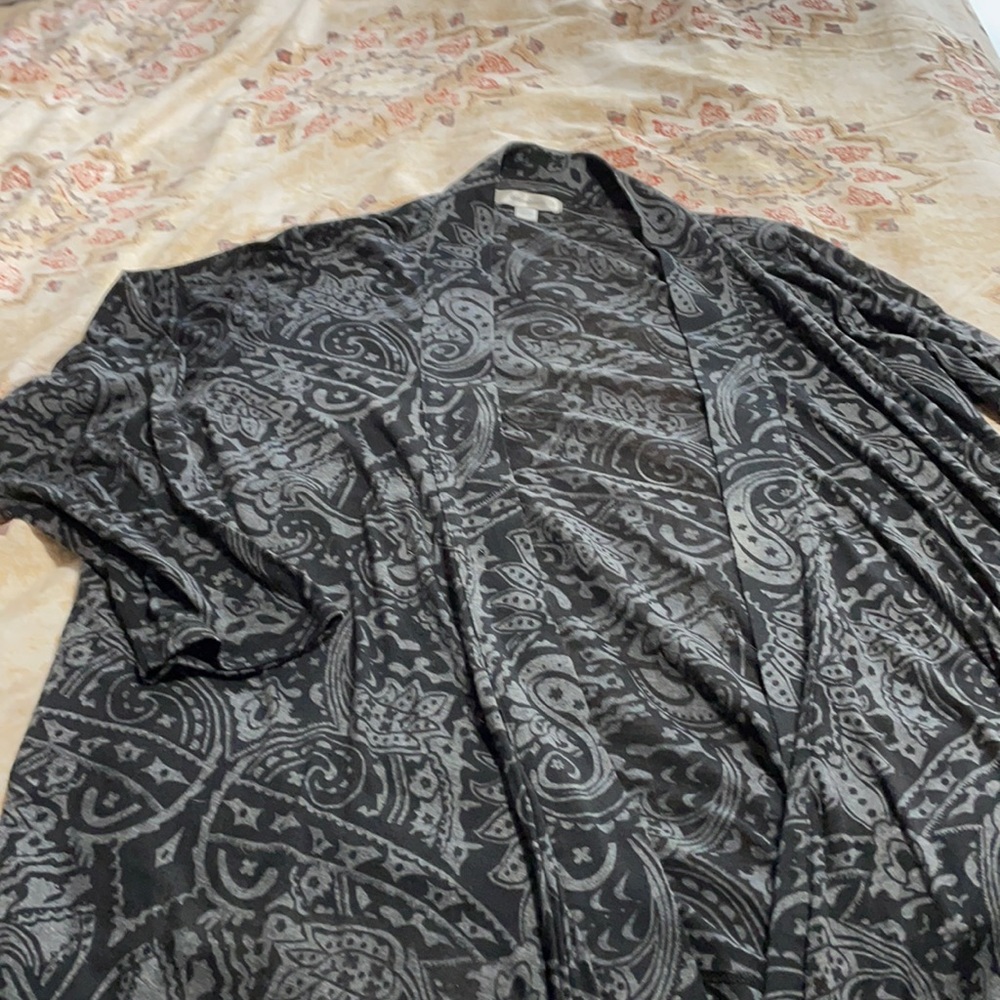 Black and gray shrug